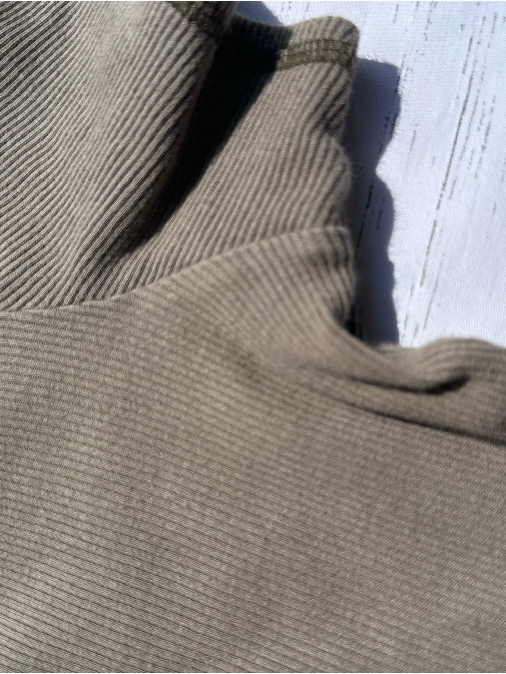 SKIMS Ribbed Tee - Picture 4 of 4